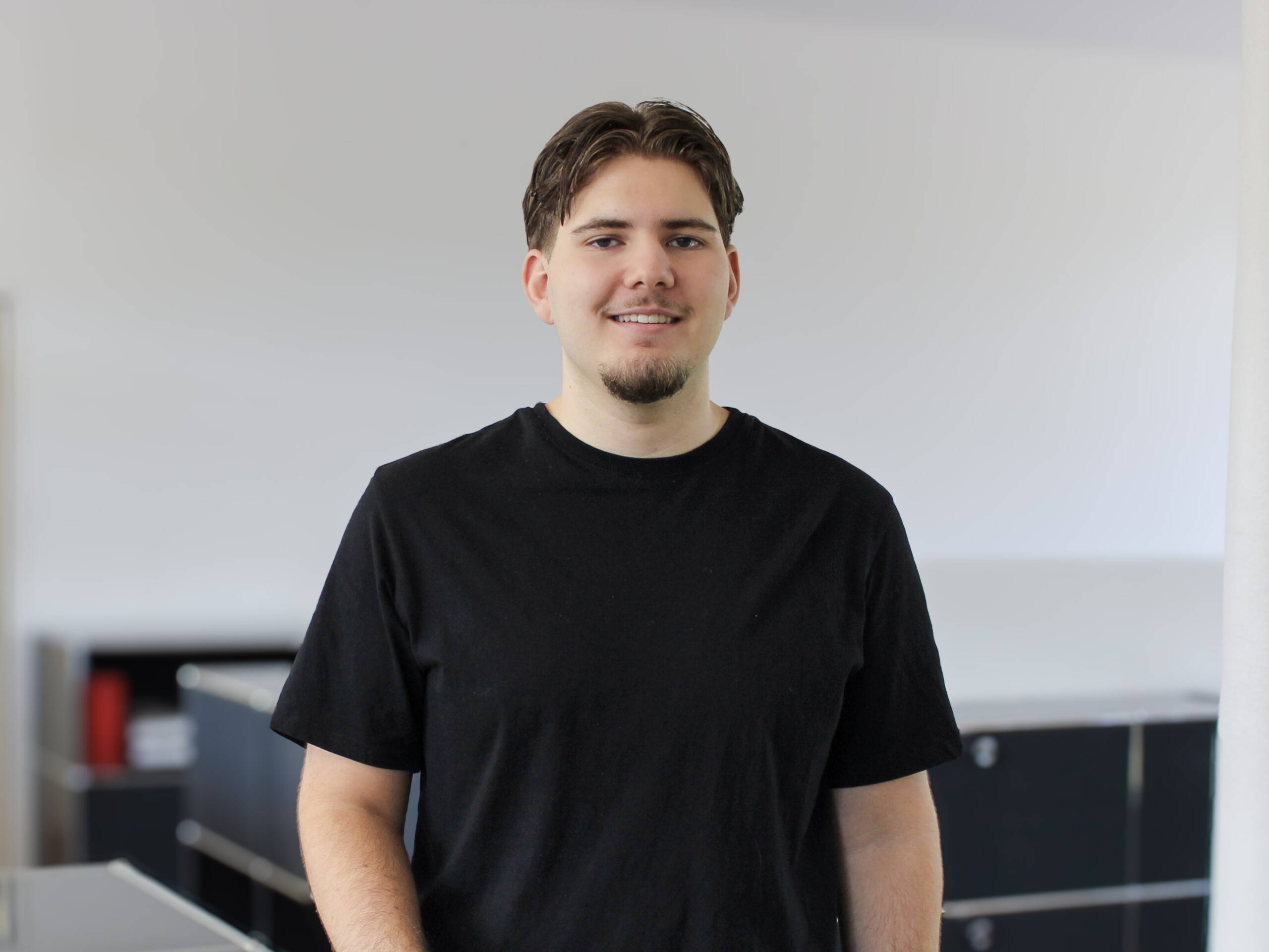 Max Bardakci Max Bardakci